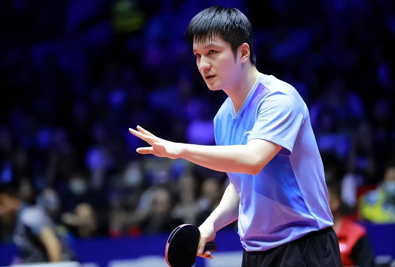 樊振东加盟德甲才过半月，暖心的一幕出现，韩莹的话让人动容！